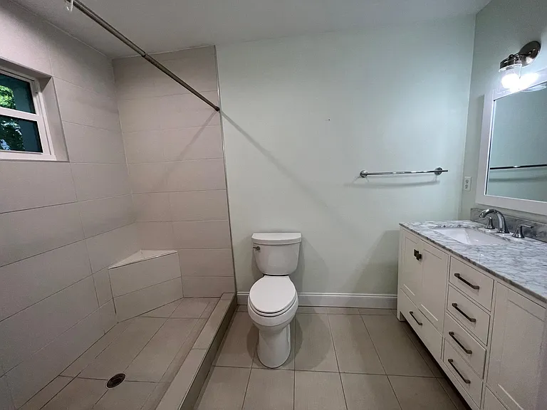 4105 W Azeele St — Photo 13