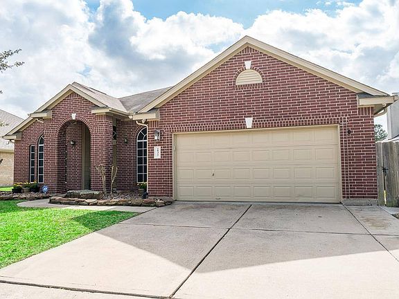 3rd image of 18327 Cobblestone Dr
