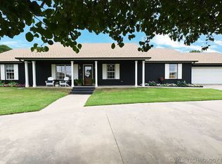 106 Park View Dr, Gore, OK 74435