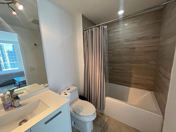 5th image of 1300 Brickell Bay Dr APT 2200