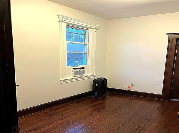 77 Sanford Place image 7 of 29