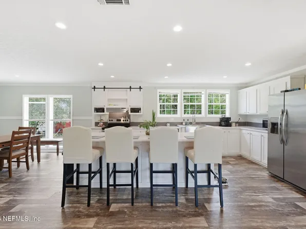 132 LAKE LUCY Court, Interlachen, FL 32148