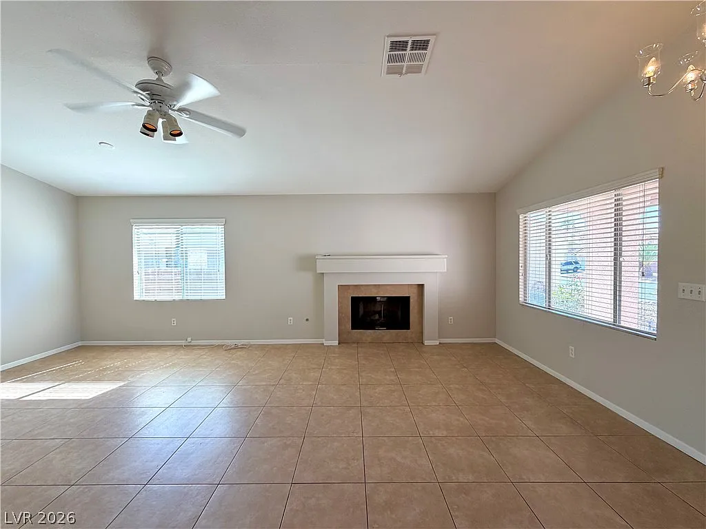 3 bed, 2.0 bath, 1248 sqft, $1,850 — Photo 4