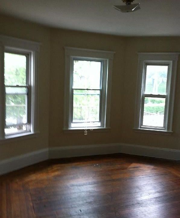 763 broadway 4