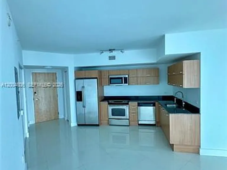 350 S Miami Ave #1402 — Photo 4