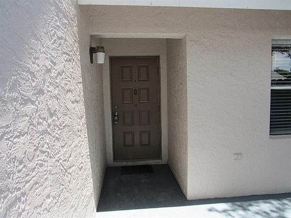 4th image of 5203 Glencove Ln