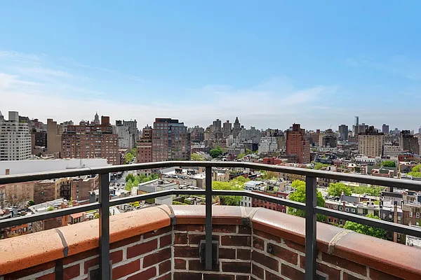 Sold by Cooper & Cooper Real Estate | media 23