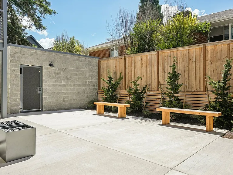 5480 NE 36th Ave — Photo 35