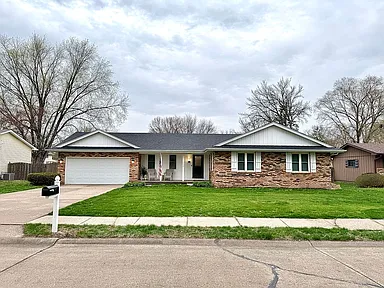 2622 E 28th Ct — exterior photo