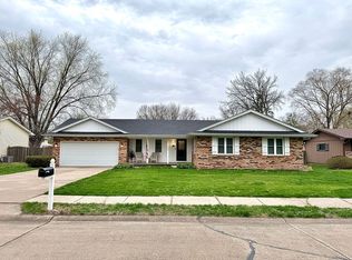 2622 E 28th Ct, Davenport, IA