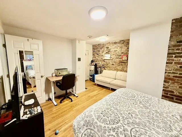 40 Clark St #B — Photo 12