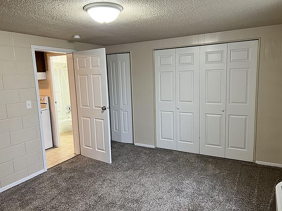 3rd image of 1114 E Morton Ave #37