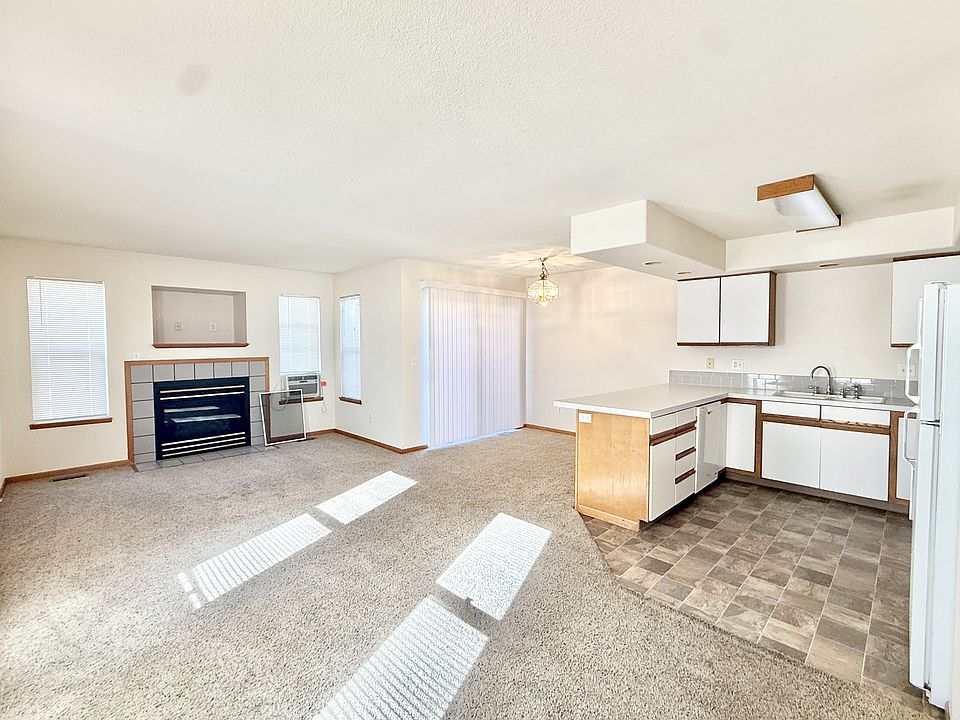 1st image of 1637 Westbridge Dr Unit 1