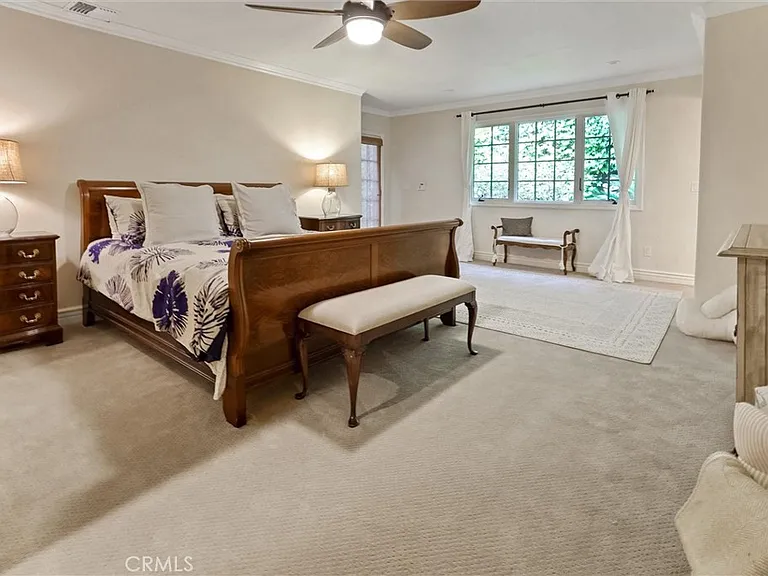4751 Topeka Dr — Photo 52