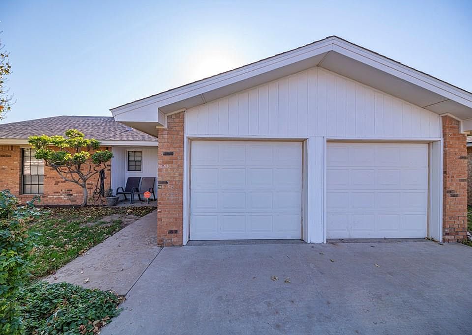 1st image of 3938 Lyndale Dr