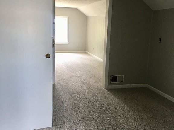 3rd image of 459 W Washington St