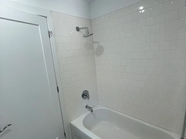 759 Barton St E — Photo 12