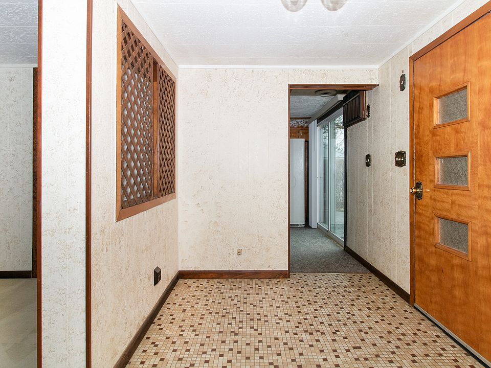 210 E North St, Saybrook, IL 61770 Zillow