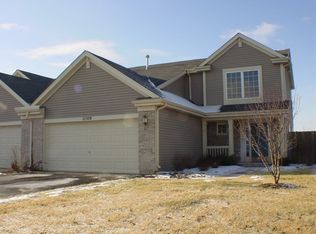 21308 Prestwick Ct, Crest Hill, IL 60403