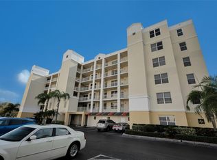 1200 Country Club Dr APT 2205, Largo, FL 33771
