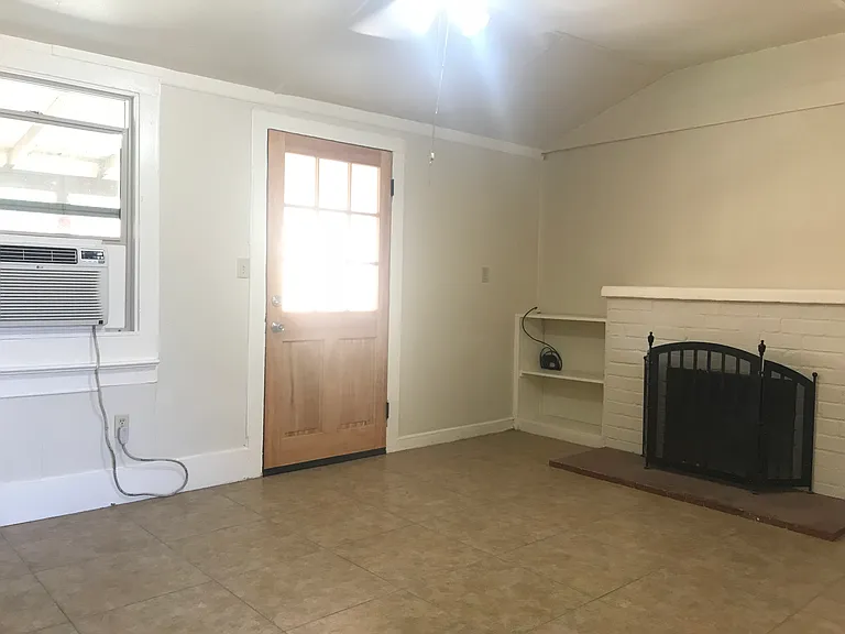 221 W Roger Rd #C — Photo 6