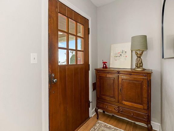 5th image of 207 E 73rd Ter