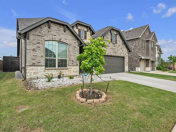 2nd image of 1802 Graham Way