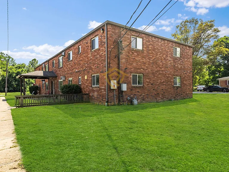 2345 Perkins Ave — Photo 6