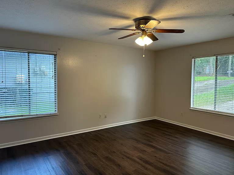2412 Ionic Ct — Photo 15