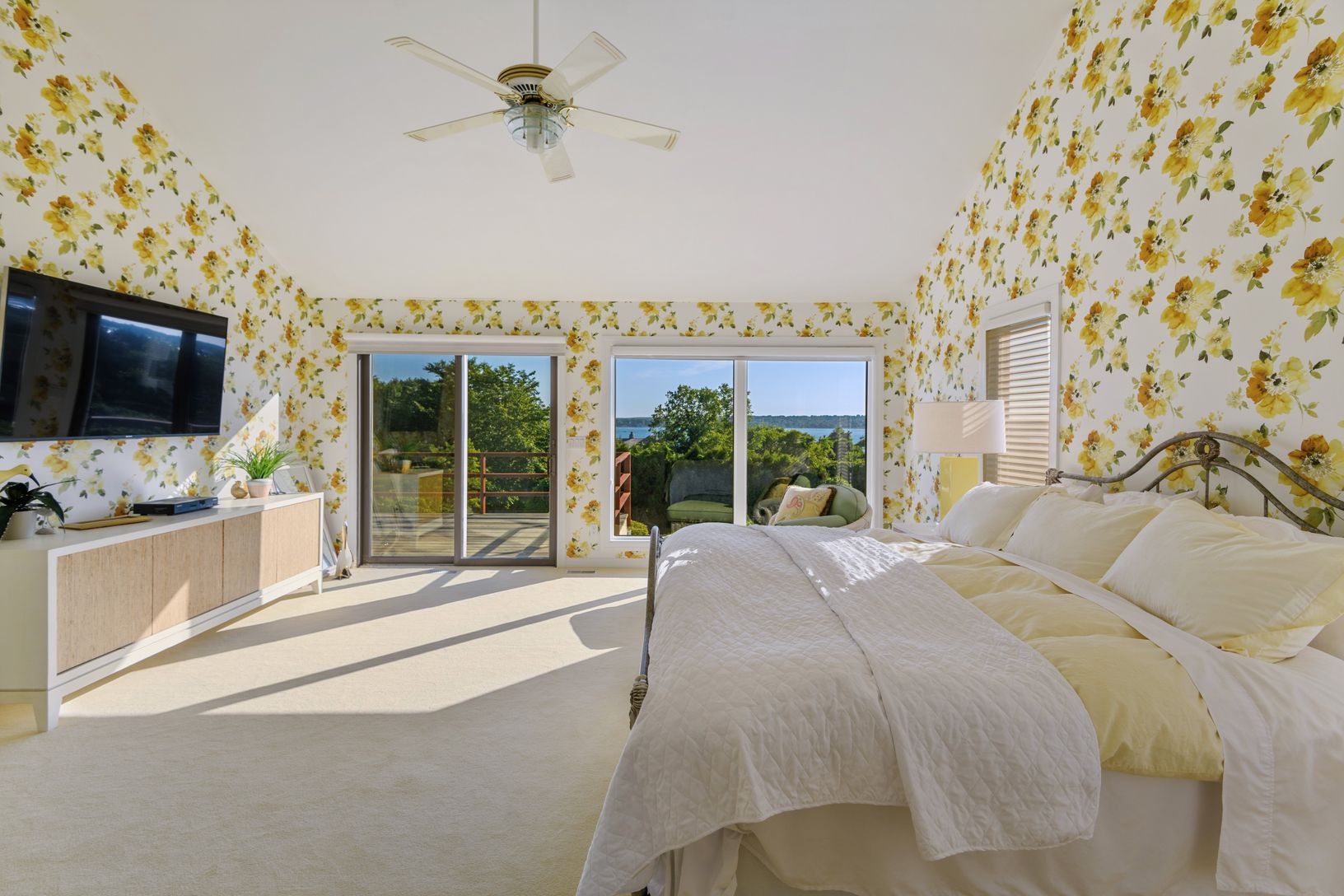  Master bedroom 1