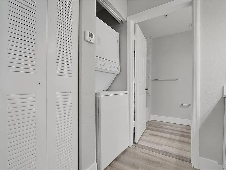 4007 Venetian Bay Dr #105 — Photo 14