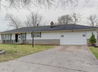 1006 NE 60th Ter, Kansas City, MO 64118