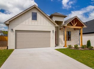 150 Fletcher Ridge Dr, Little Rock, AR 72223