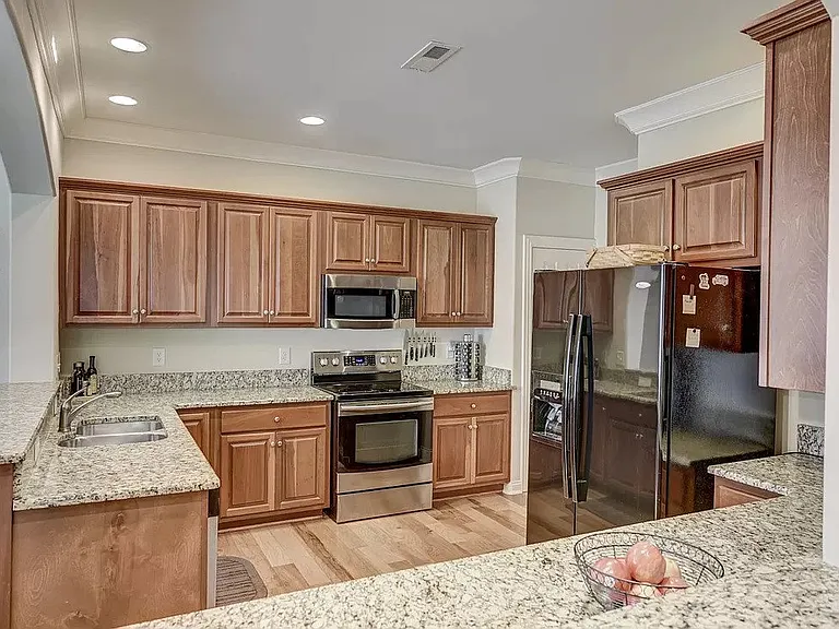 Nickolas Cir — Photo 6