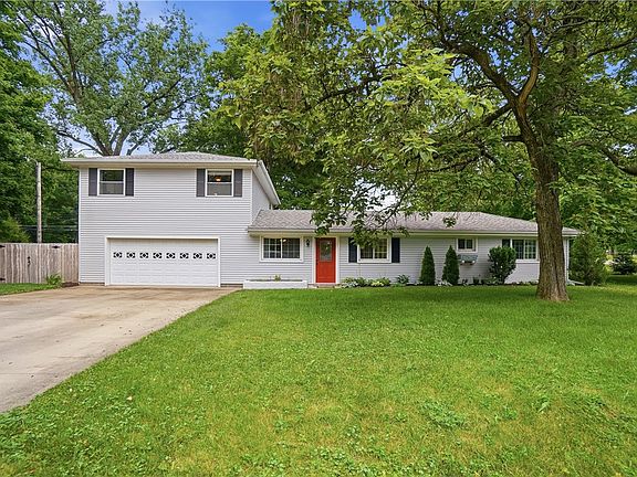 4th image of 1684 Pierce Dr
