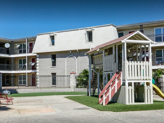 5th image of 6130 Southwest Fwy APT 577