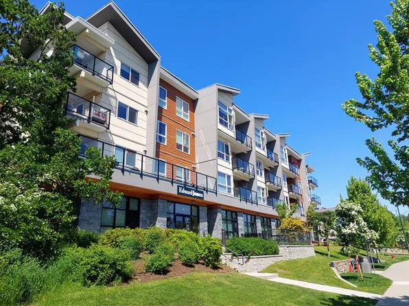 1950 Watkiss Way #205, View Royal, BC V9B 0V6