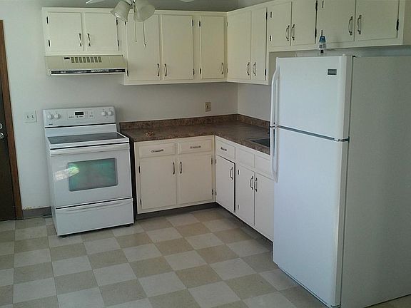 4th image of 45 Woodward Ave #2