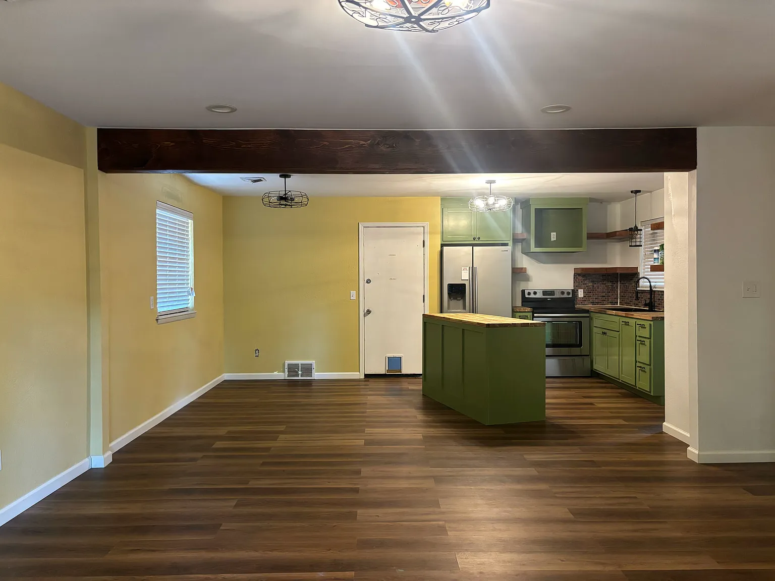 3 bed, 1233 sqft, $1,500 — Photo 3