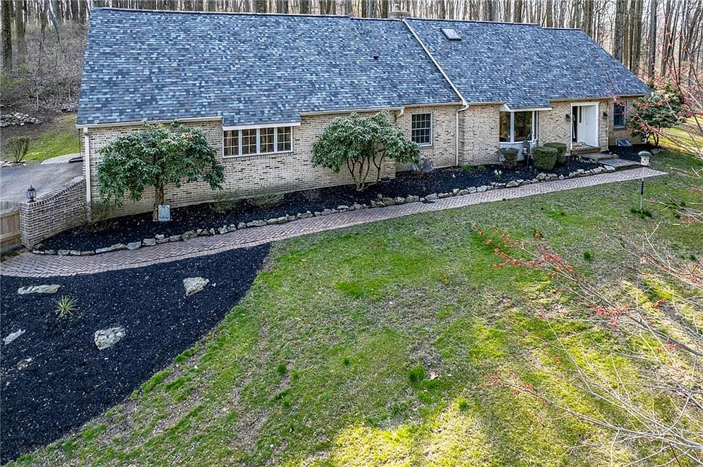 6064 Indian Creek Rd, Zionsville, PA 18092 Zillow