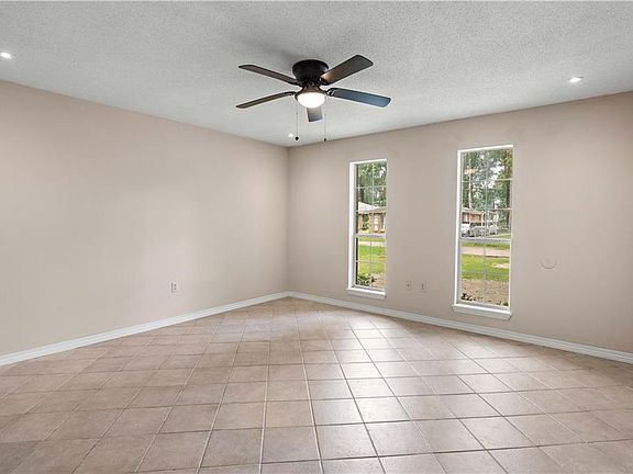 2nd image of 116 Center St
