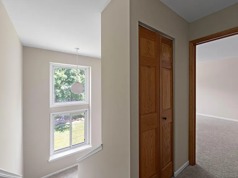 304 Pondridge Cir — Photo 15