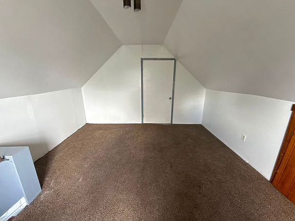 3rd image of 4822 E 84th St