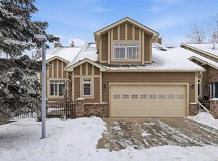 39 E Varsity Estates Park NW, Calgary, AB T3A 6A4