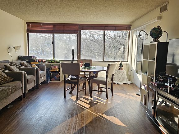 living room, furnished