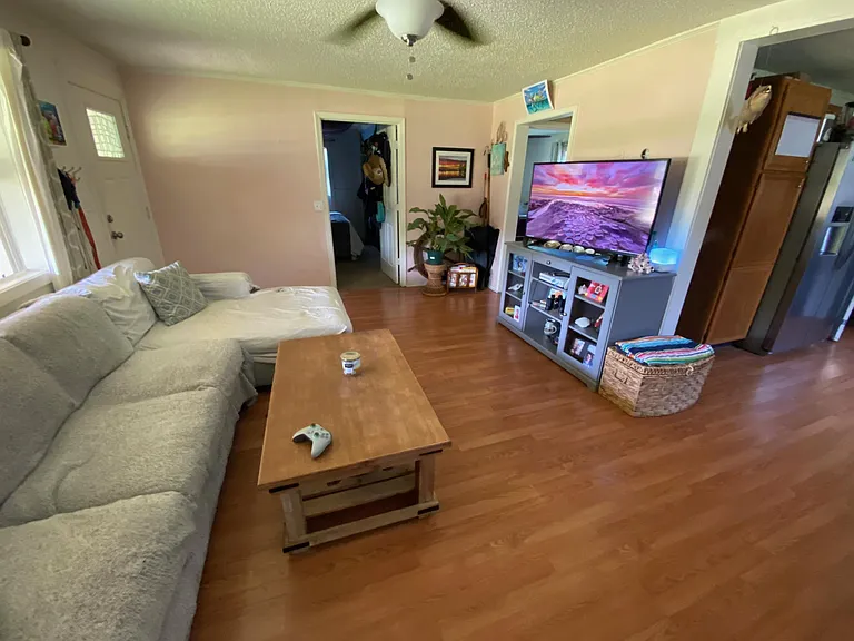 living area. different angle