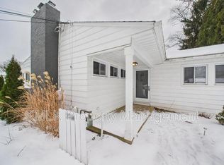 2514 Carson Rd, Akron, OH 44333