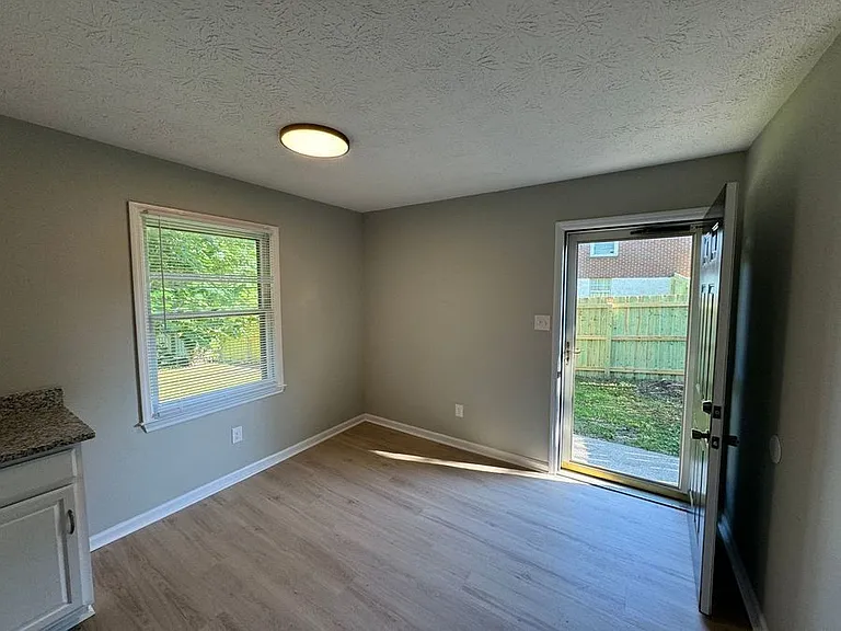 105 Astor Pl — Photo 35