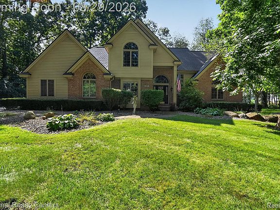 2nd image of 1573 Moonlight Dr