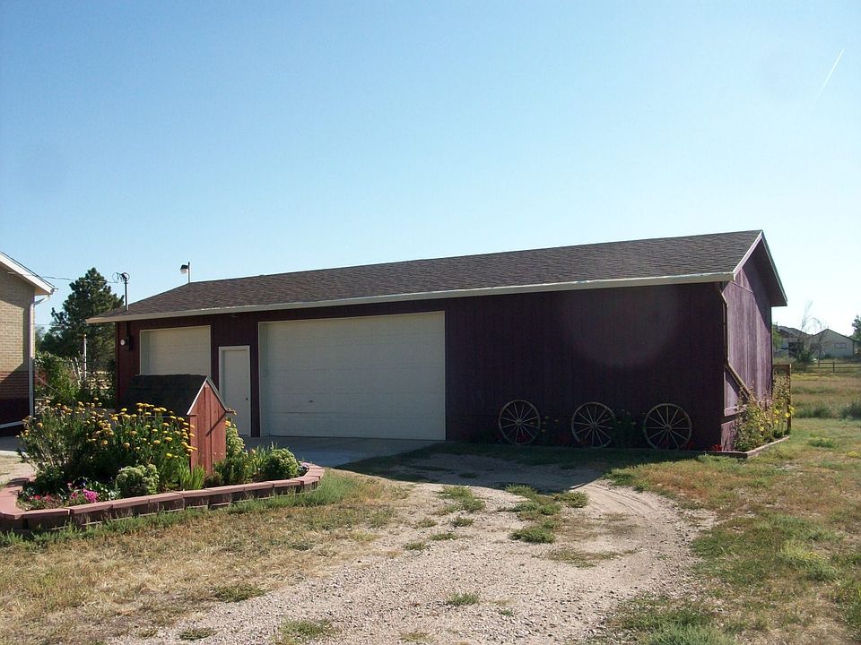 2nd image of 3911 Pierce Ave